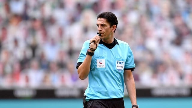 Fällt zum Bundesliga-Start aus: Schiedsrichter Deniz Aytekin.