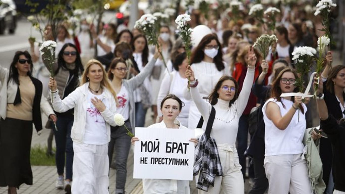 Belarussische Frauen wollen mit ihrem Protest die Freilassung von Gefangenen erreichen.