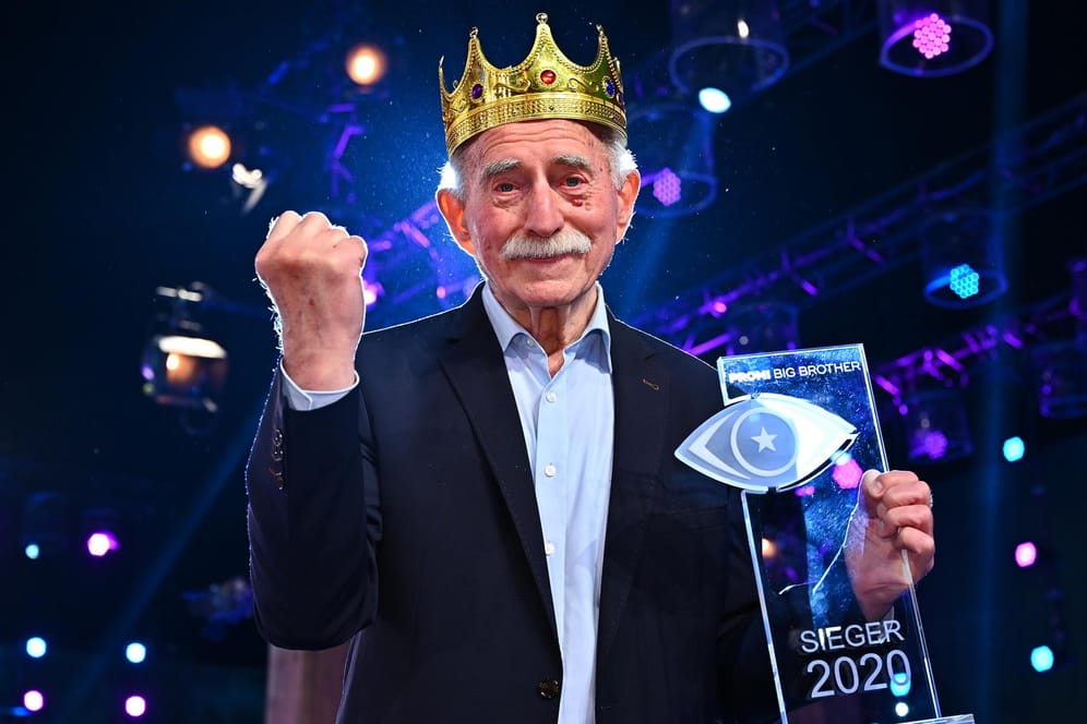 "Promi Big Brother 2020": Werner Hansch wurde zum Sieger gekürt – und erhält somit 100.000 Euro Gewinnprämie.