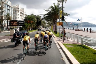 Kurz vor dem Tour-Start in Nizza wurden die Corona-Maßnahmen für die Teams verstärkt.