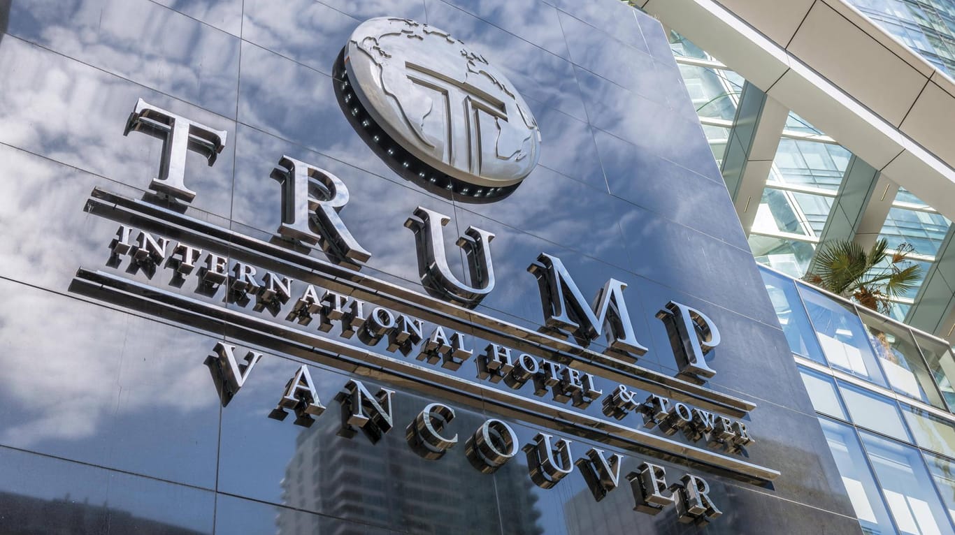 Das Trump-Hotel in Vancouver: Das Logo wird bald abgenommen, denn das Hotel ist pleite.