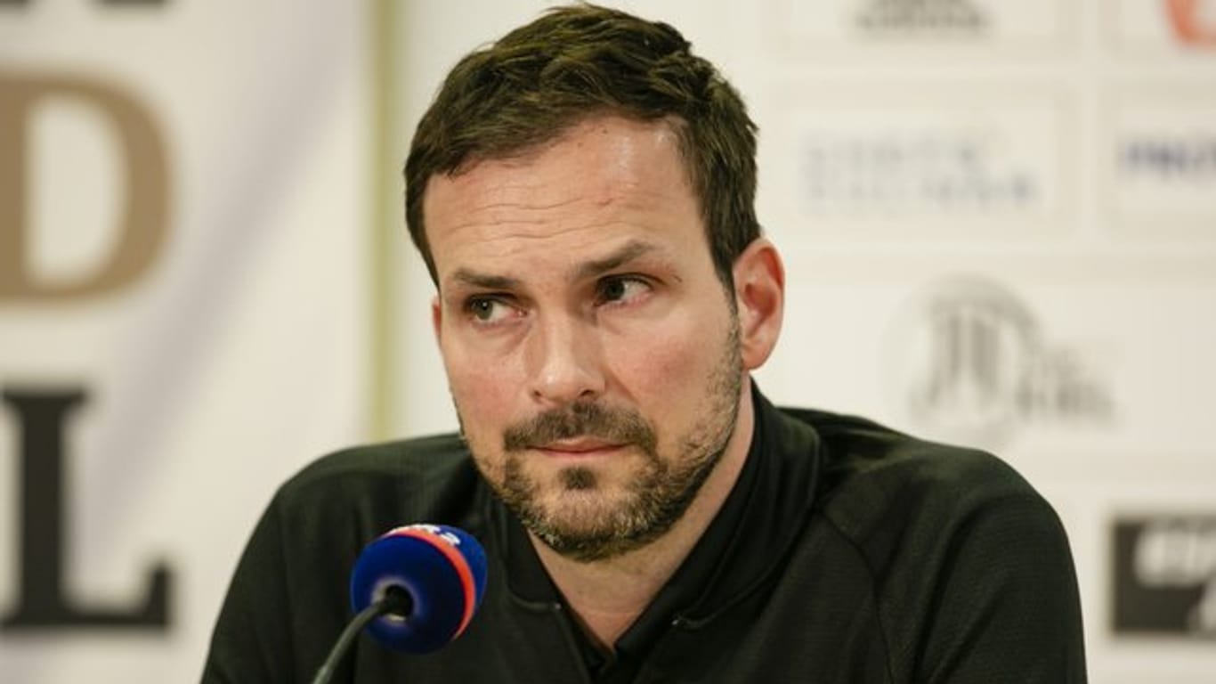 Kiels Sportlicher Leiter Viktor Szilagyi bezeichnet die Absage als alternativlos.