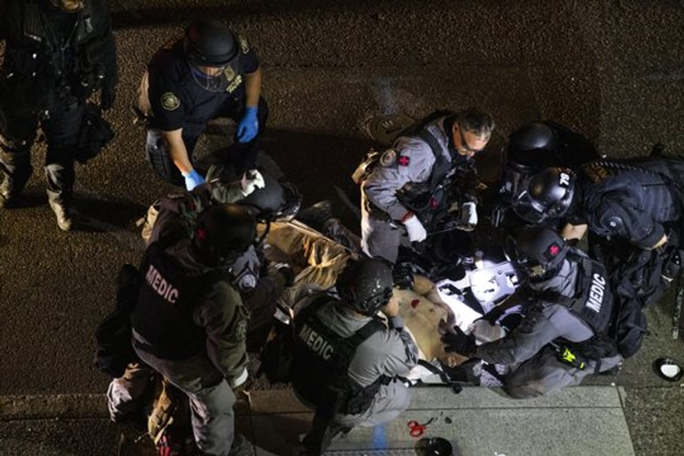 Nach Zusammenstößen in der Innenstadt von Portland wurde ein Mann erschossen.