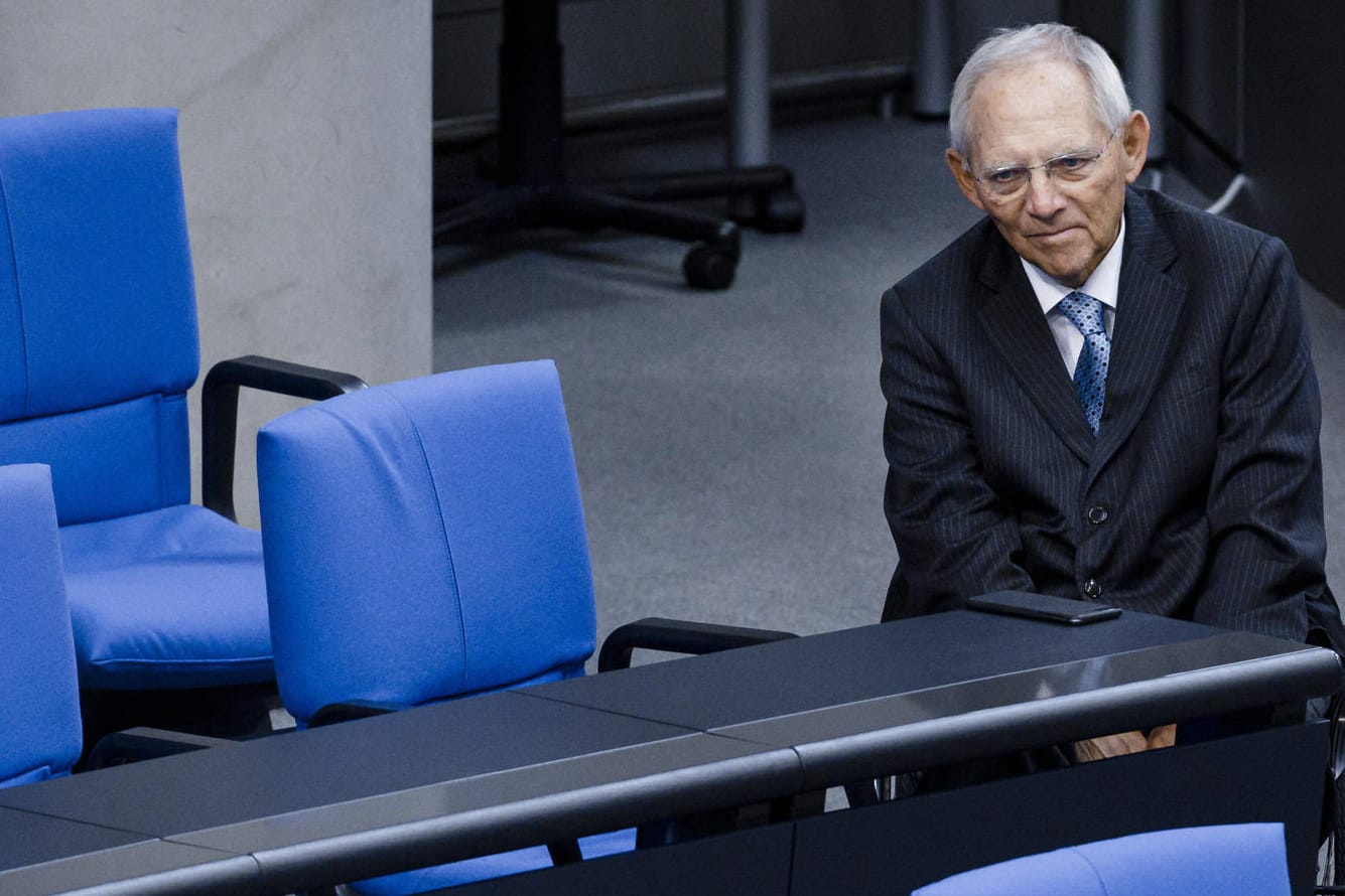 Wolfgang Schäuble: Der Bundestagspräsident hat eine Hausmitteilung für schärfere Corona-Maßnahmen versendet.