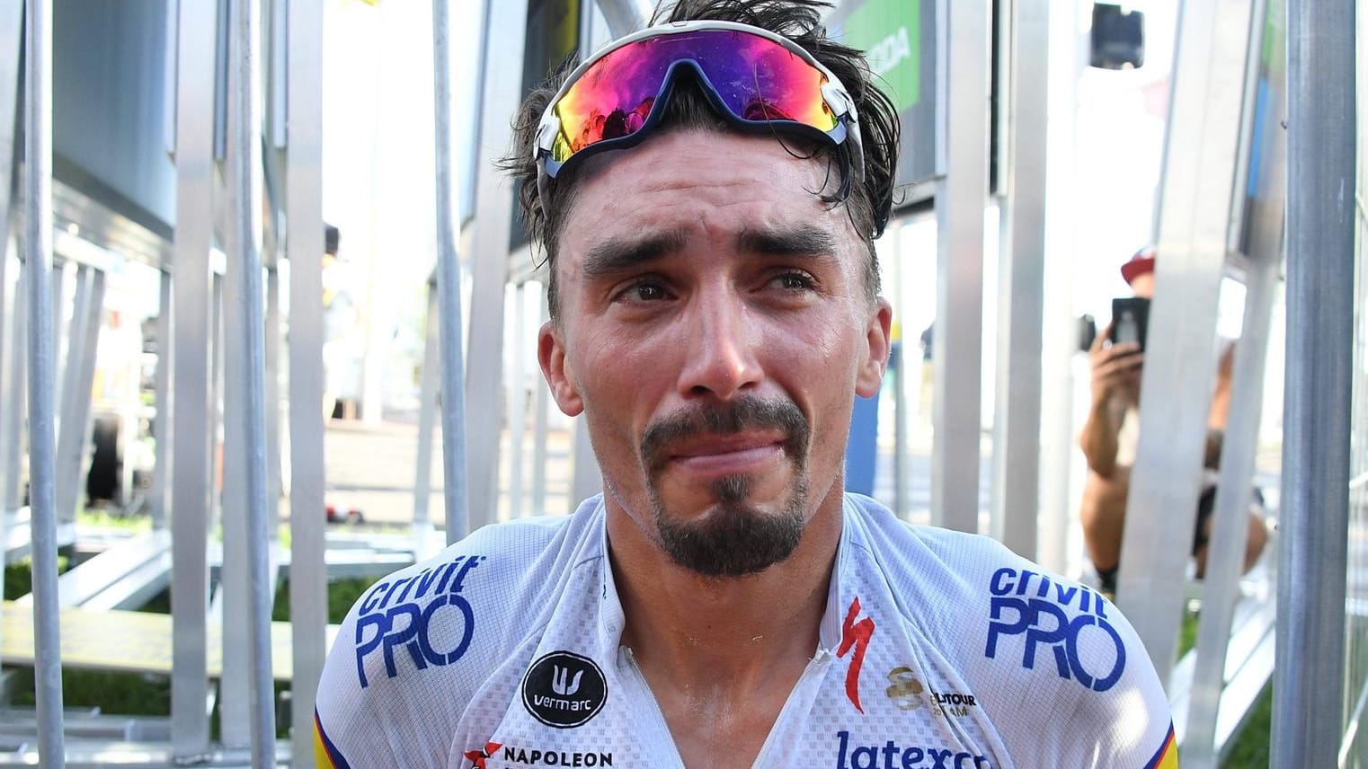 Julian Alaphilippe in Tränen: Der Franzose war nach seinem Sieg ergriffen.