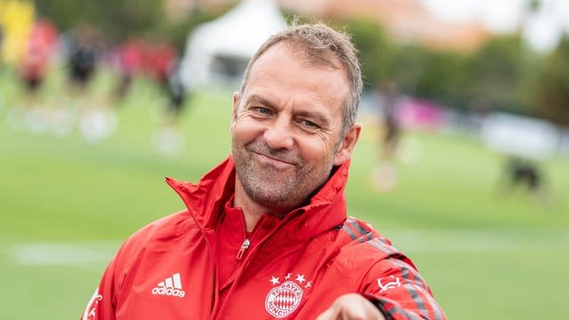 In nur zehn Monaten führte Hansi Flick den FC Bayern zum Triple aus Meisterschaft, DFB-Pokal und Champions League. In nur zehn Monaten führte Hansi Flick den FC Bayern zum Triple aus Meisterschaft, DFB-Pokal und Champions League.