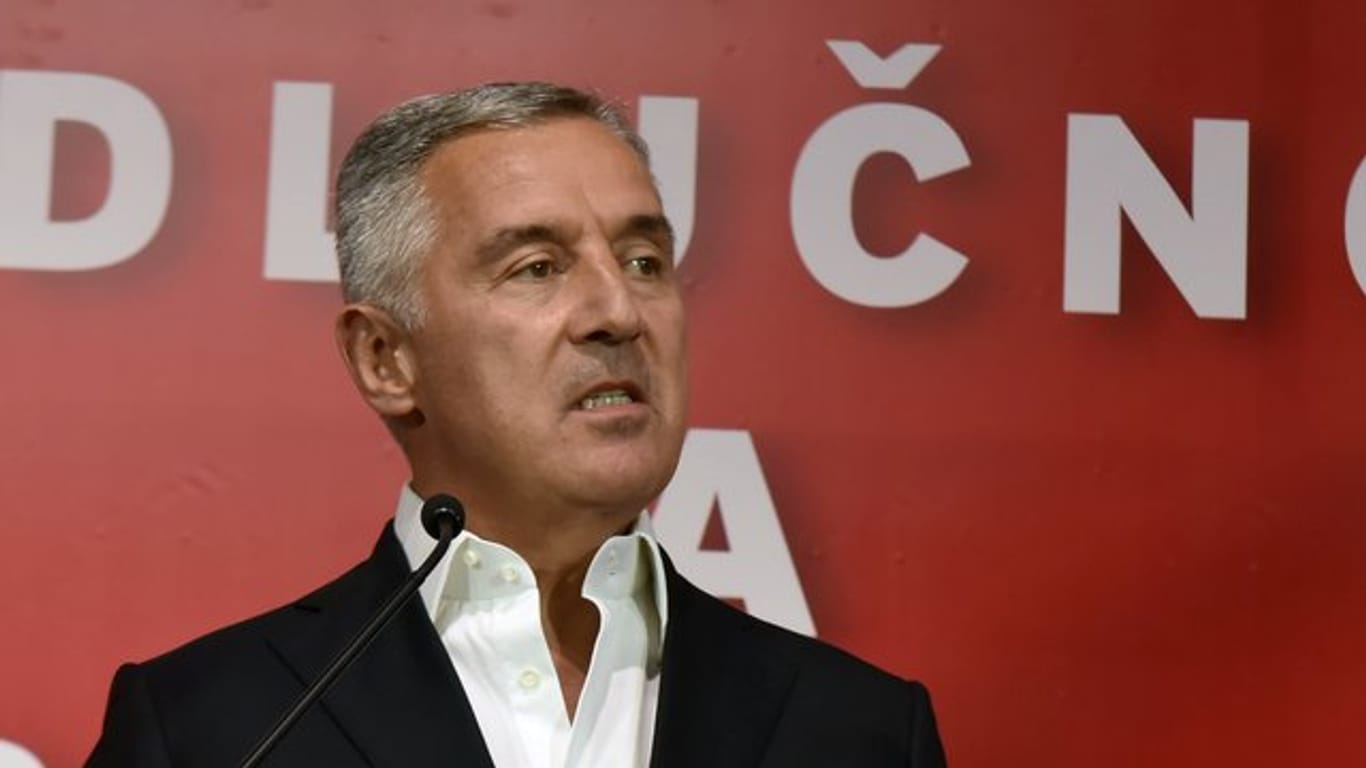 Milo Djukanovic, Präsident von Montenegro, spricht in der Parteizentrale.