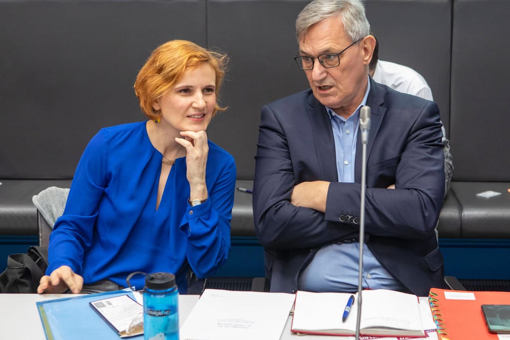 Nach acht Jahren scheiden Katja Kipping und Bernd Riexinger als Vorsitzender Linkspartei aus. Zwei Frauen könnten sie nun als erste weibliche Doppelspitze beerben.