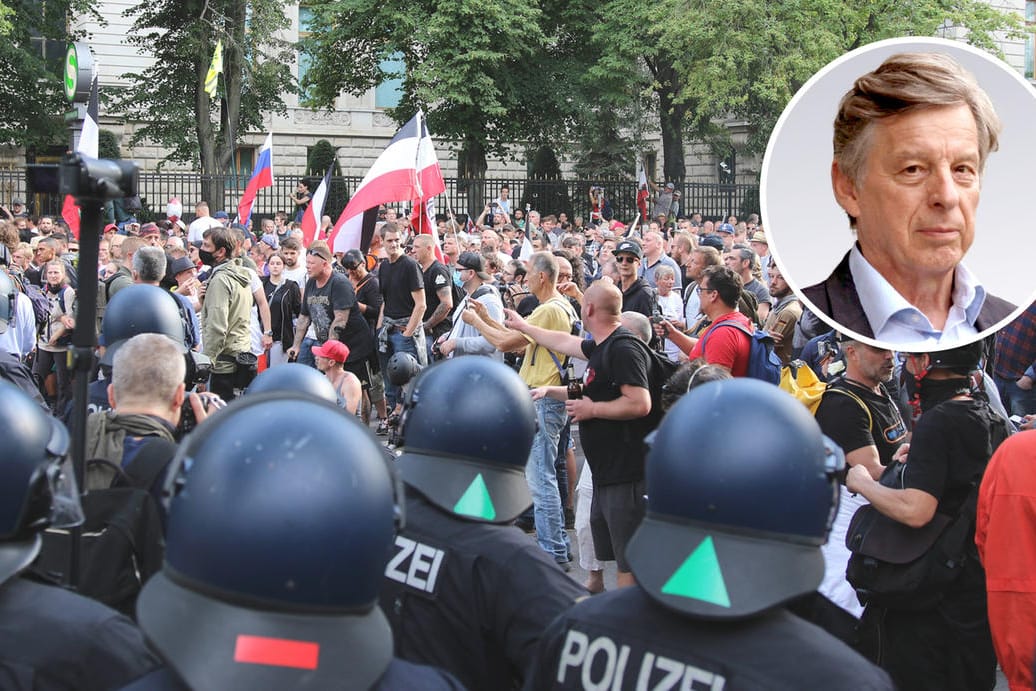 Berlin: Hunderte Menschen demonstrierten am Wochenende mit Reichskriegsflaggen den Reichstag und versuchten, dass Gebäude zu stürmen.