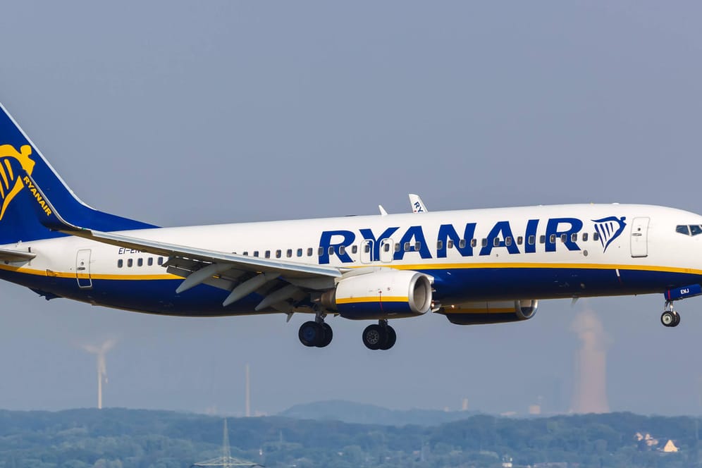 Ryanair-Flugzeug (Symbolbild): Das Unternehmen erwartet einen harten Preiskampf in der Luftfahrtbranche.