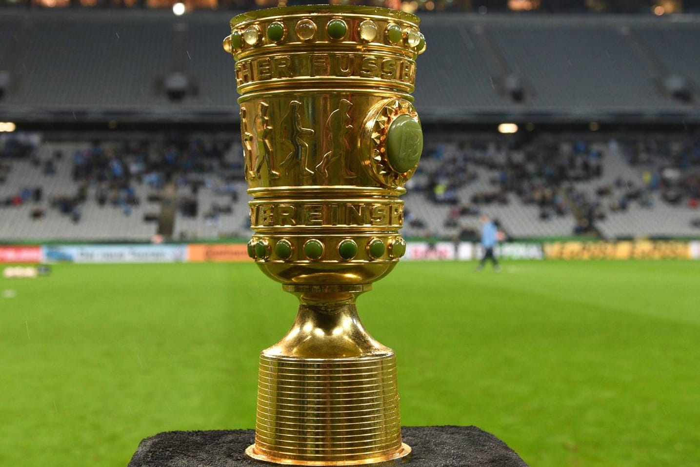 Objekt der Begierde: der DFB-Pokal.