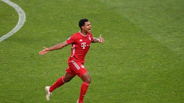 Serge Gnabry trägt künftig die Nummer 7 auf dem Bayern-Trikot. Serge Gnabry trägt künftig die Nummer 7 auf dem Bayern-Trikot.