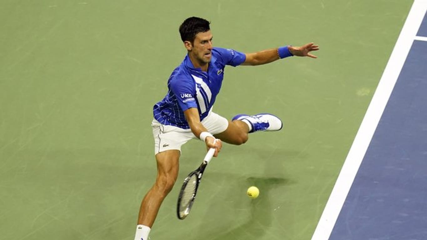Novak Djokovic hat durch seinen Sieg gegen Damir Dzumhur die zweite Runde erreicht.