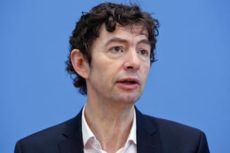 Christian Drosten: Der Virologe wirbt für das Tragen eines Mund-Nasen-Schutzes.