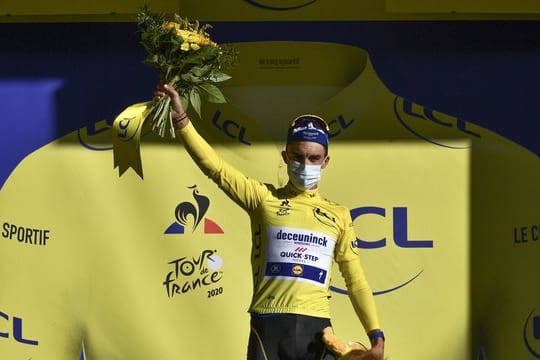 Julian Alaphilippe trägt bei der Tour de France weiter das Gelbe Trikot.