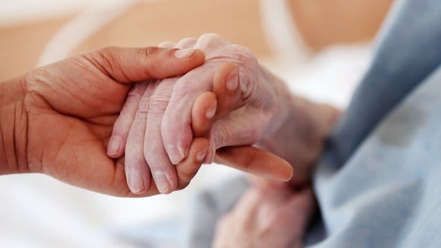 Unter bestimmten Voraussetzungen zahlen die Pflegekassen Beiträge an die gesetzliche Rentenversicherung. Unter bestimmten Voraussetzungen zahlen die Pflegekassen Beiträge an die gesetzliche Rentenversicherung.