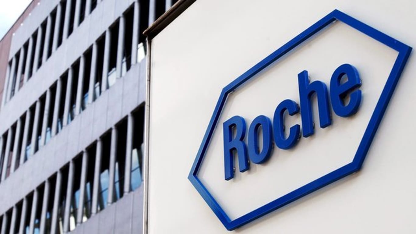 Der Pharmakonzern Roche will noch im September einen Corona-Schnelltest auf den Markt bringen.