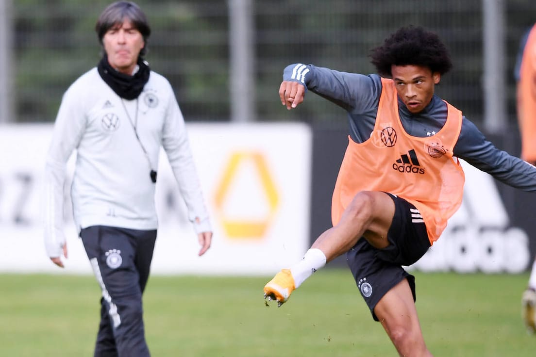 Leroy Sané: Der Flügelflitzer im Training der Nationalmannschaft, Jogi Löw setzt auf den frischgebackenen Bayern-Spieler.