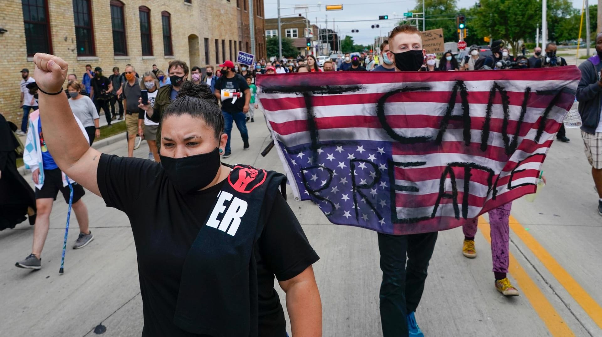 Kenosha: Demonstranten nehmen an einem "Black Lives Matter"-Marsch teil.