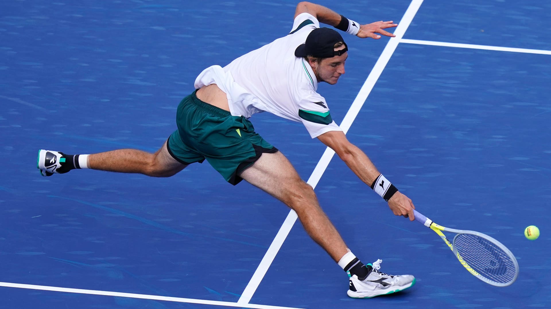 Starker Aufschläger: Jan-Lennard Struff gehört mit 1,96 zu den längsten Spielern auf der ATP Tour.