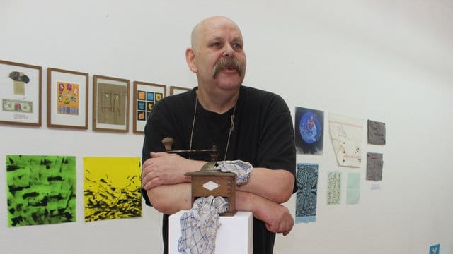 Holger Wendland, Kurator und Ideengeber der Putzlappen-Ausstellung "Wischen Impossible". Holger Wendland, Kurator und Ideengeber der Putzlappen-Ausstellung "Wischen Impossible".
