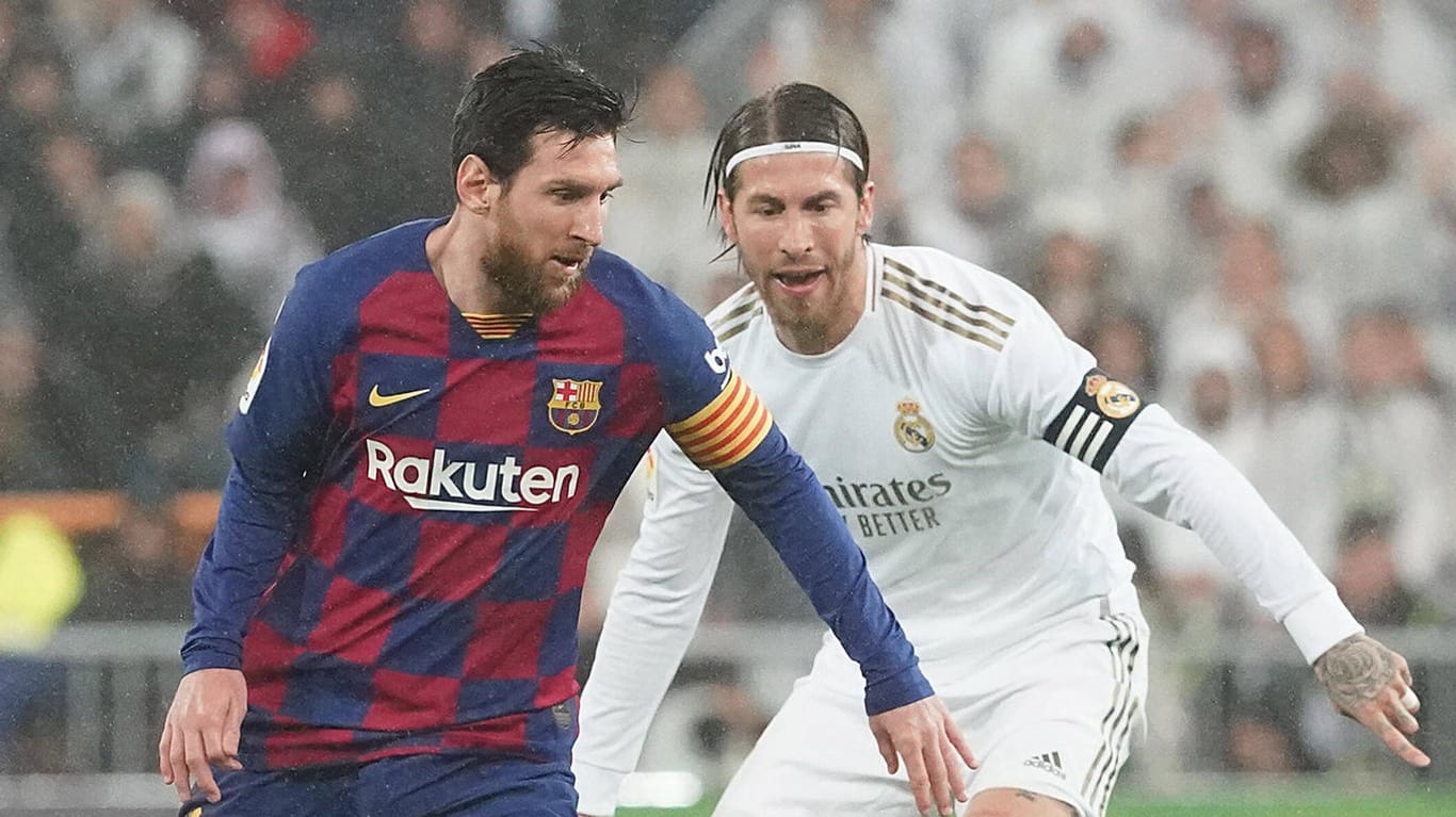 Sergio Ramos (re.) im Zweikampf mit Lionel Messi (li.): Duelle wie dieses im "El Clasico" könnten der Vergangenheit angehören.