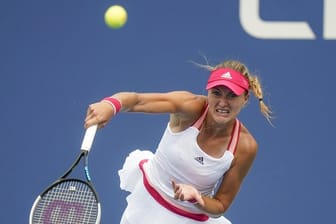 Die französische Tennisspielerin Kristina Mladenovic hat die Veranstalter der US Open scharf kritisiert.
