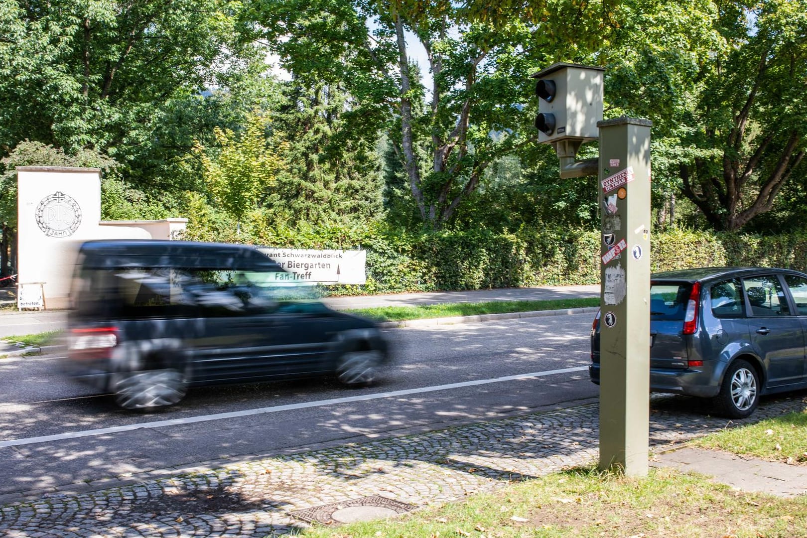 Blitzer: Die Innen- und Verkehrsminister der Länder sind sich in der Debatte über die Novelle der Straßenverkehrsordnung nicht einig. Nun könnten sie einen Kompromiss schließen.