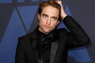 Robert Pattinson: Am Set von "Batman" gab es wohl erneut einen Corona-Fall.