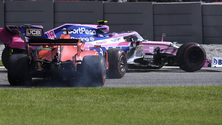 Bittere Situation 2019: Sebastian Vettel (vorn) crasht in Lance Stroll.