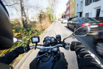 Motorrad: Fast die Hälfte der Deutschen stört sich am Motorradlärm.