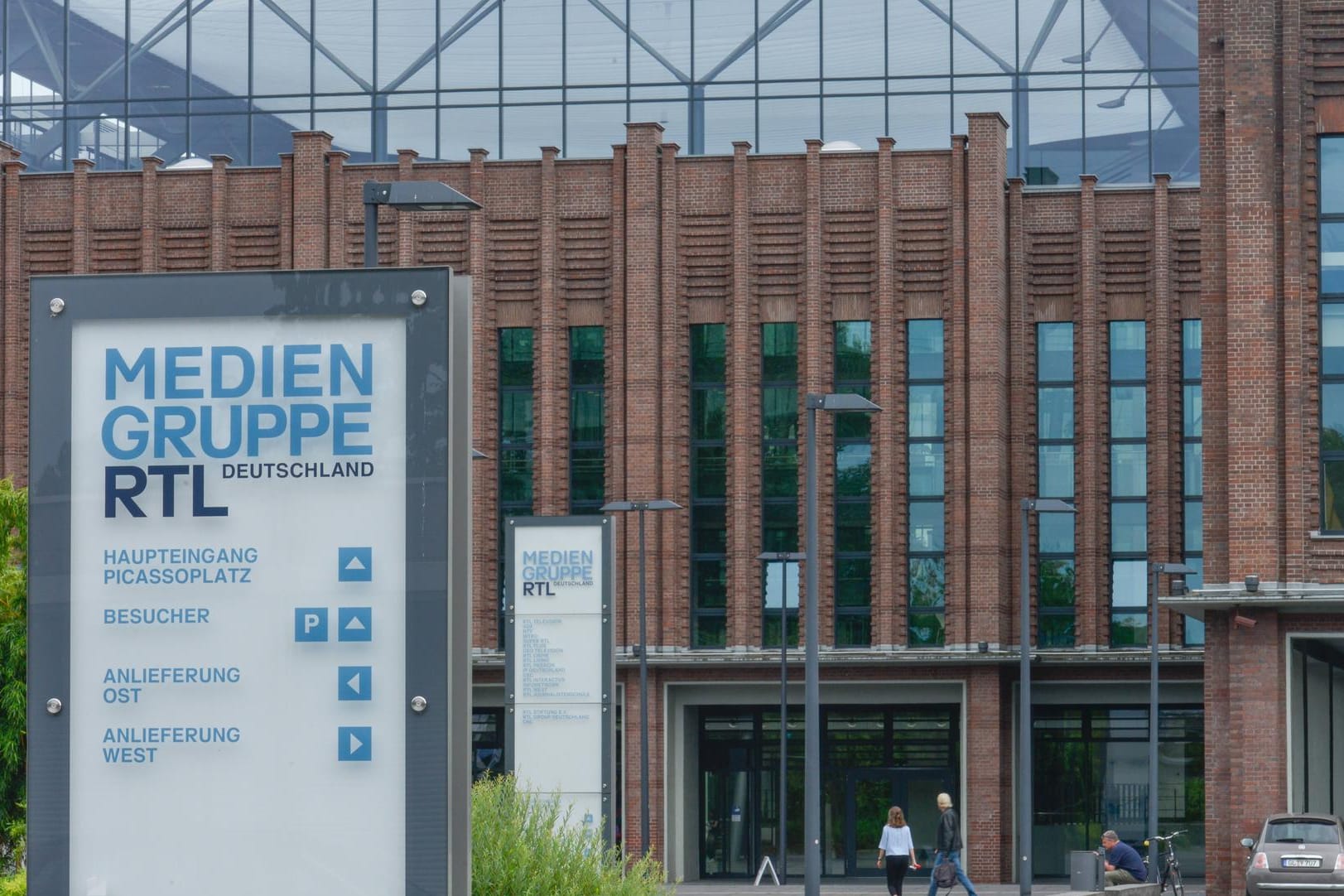 Hauptverwaltung der RTL-Mediengruppe in Köln-Deutz: Das Unternehmen, zu dem auch der gleichnamige TV-Sender gehört, steigt aus dem MDax ab. Hauptverwaltung der RTL-Mediengruppe in Köln-Deutz: Das Unternehmen, zu dem auch der gleichnamige TV-Sender gehört, steigt aus dem MDax ab.