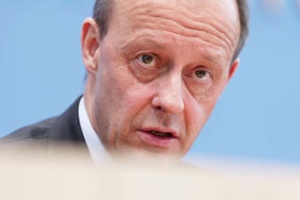 Friedrich Merz: Der CDU-Politiker fordert, entschiedene Konsequenzen aus dem Gift-Anschlag auf Alexej Nawalny zu ziehen.