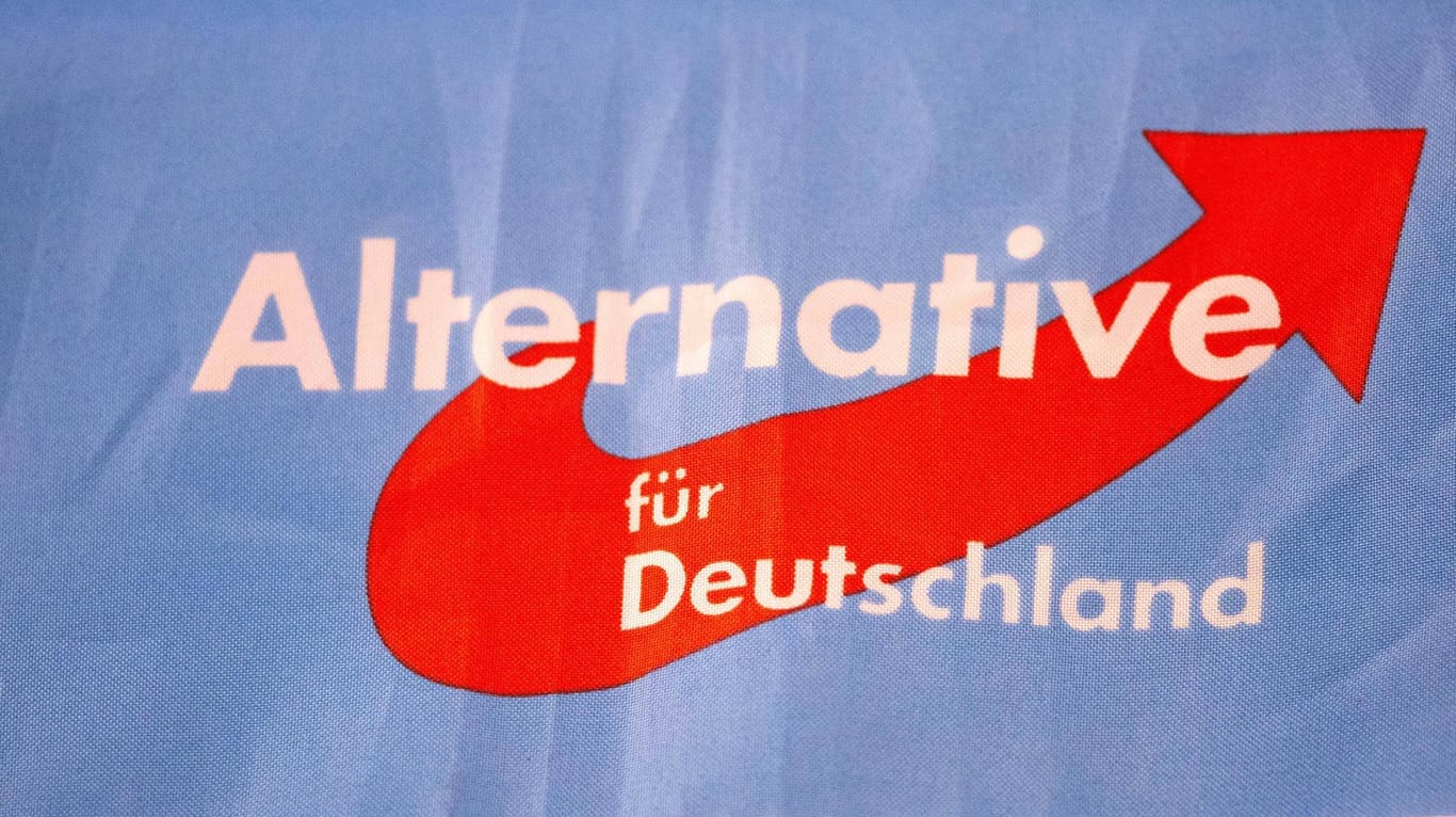 Das Logo der Alternative für Deutschland (Archivbild): In Köln ist es offenbar zu einem Vorfall mit AfD-Anhängern gekommen, die belästigt worden sein sollen.
