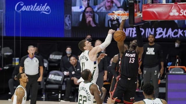 Nach einer 100:115 gegen die Miami Heat liegen die Bucks in der Halbfinalserie der Eastern Conference mit 0:3 zurück. Nach einer 100:115 gegen die Miami Heat liegen die Bucks in der Halbfinalserie der Eastern Conference mit 0:3 zurück.