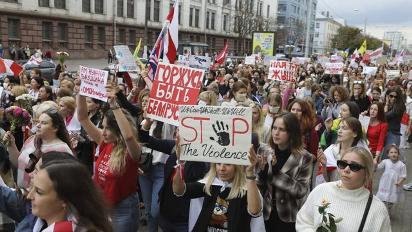 Die belarussische Opposition hat in der Hauptstadt Minsk und in zahlreichen anderen Städten zum sogenannten "Marsch der Frauen" aufgerufen.