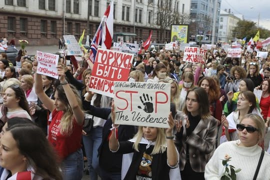 Die belarussische Opposition hat in der Hauptstadt Minsk und in zahlreichen anderen Städten zum sogenannten "Marsch der Frauen" aufgerufen.