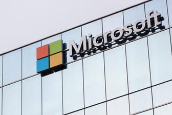 Microsoft-Büro: Immer wieder geben sich Online-Betrüger als Microsoft-Mitarbeiter aus, um Windows-Nutzer abzuzocken.