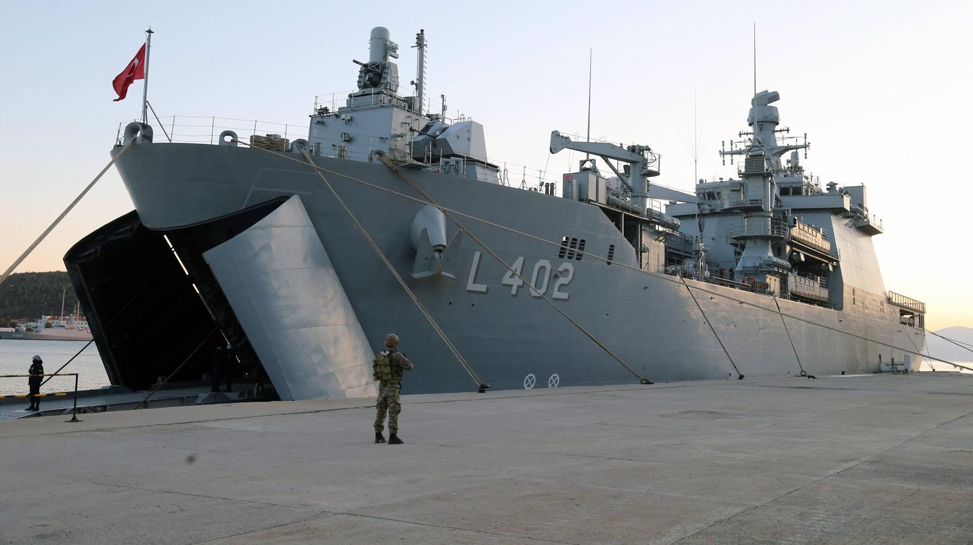 Ein türkisches Marineschiff bei einer Übung im März 2019: Inmitten des Gasstreits im Mittelmeer plant die Türkei ein weiteres Manöver.