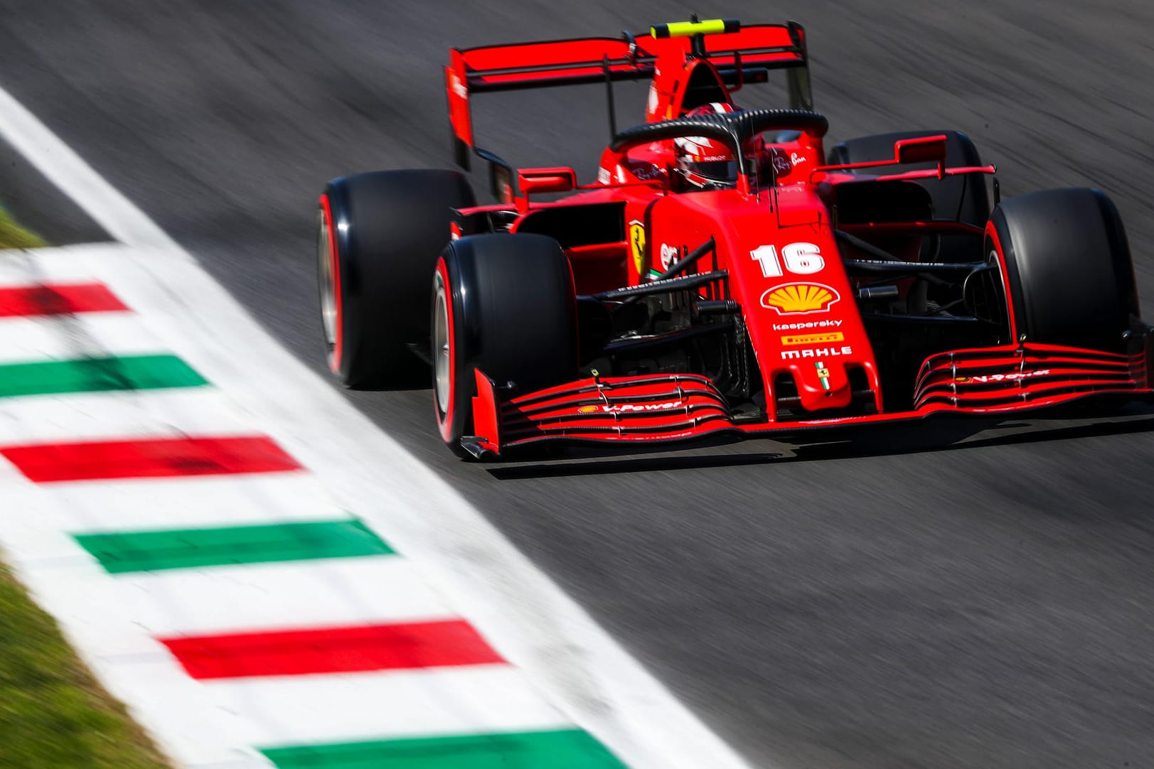 Sebastian Vettel auf der Strecke in Monza.