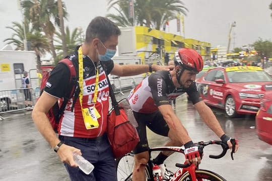 Befindet sich nach seinem Tour-Aus auf dem Wege der Besserung: John Degenkolb (r).