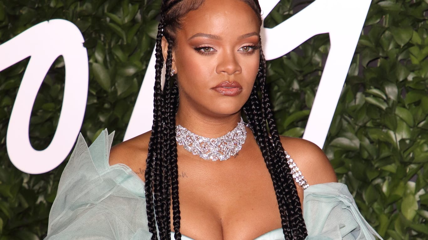 Rihanna: Die Sängerin hatte einen Unfall.
