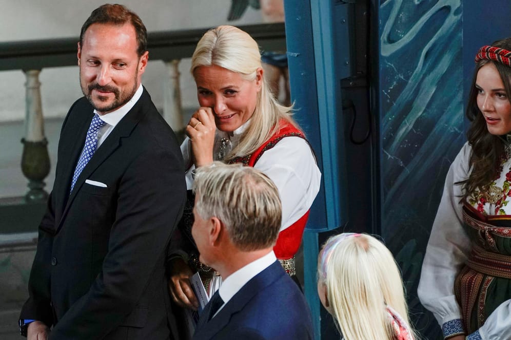 Prince Haakon und Kronprinzessin Mette Marit: Sie feierten die Konfirmation von Prinz Sverre Magnus.
