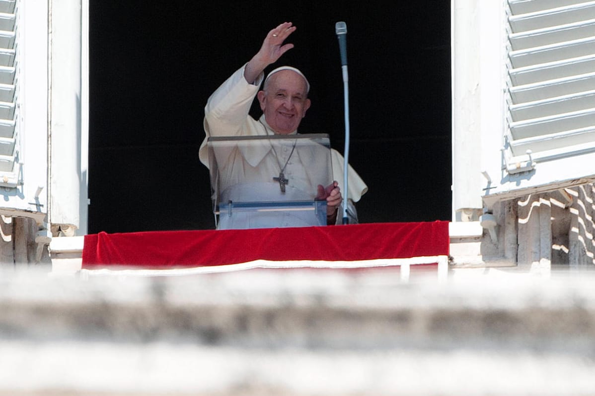 Vatikanstadt: Beim Angelus-Mittagsgebet äußerte Papst Franziskus seine Abscheu gegen Klatsch. Vatikanstadt: Beim Angelus-Mittagsgebet äußerte Papst Franziskus seine Abscheu gegen Klatsch.