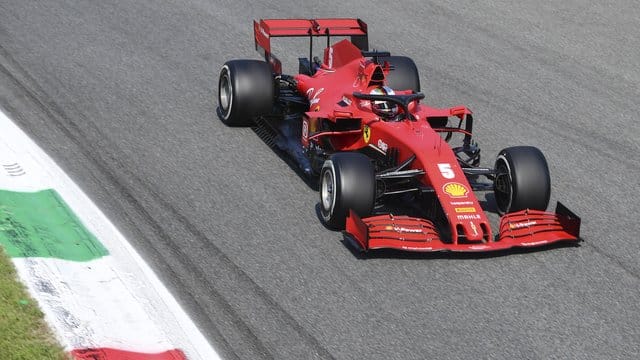 Sebastian Vettel schied im Ferrari früh aus.