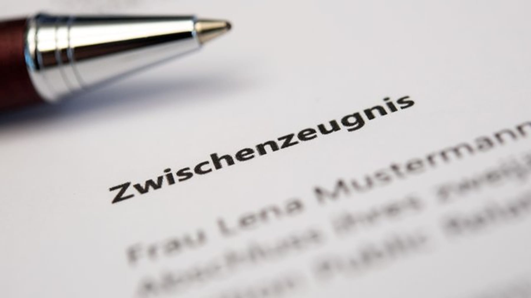 Arbeitsrecht: Haben Arbeitnehmer Anspruch auf ein Zwischenzeugnis?