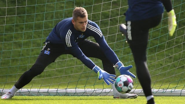 Ist nur noch die Nummer drei im HSV-Tor: Julian Pollersbeck. Ist nur noch die Nummer drei im HSV-Tor: Julian Pollersbeck.