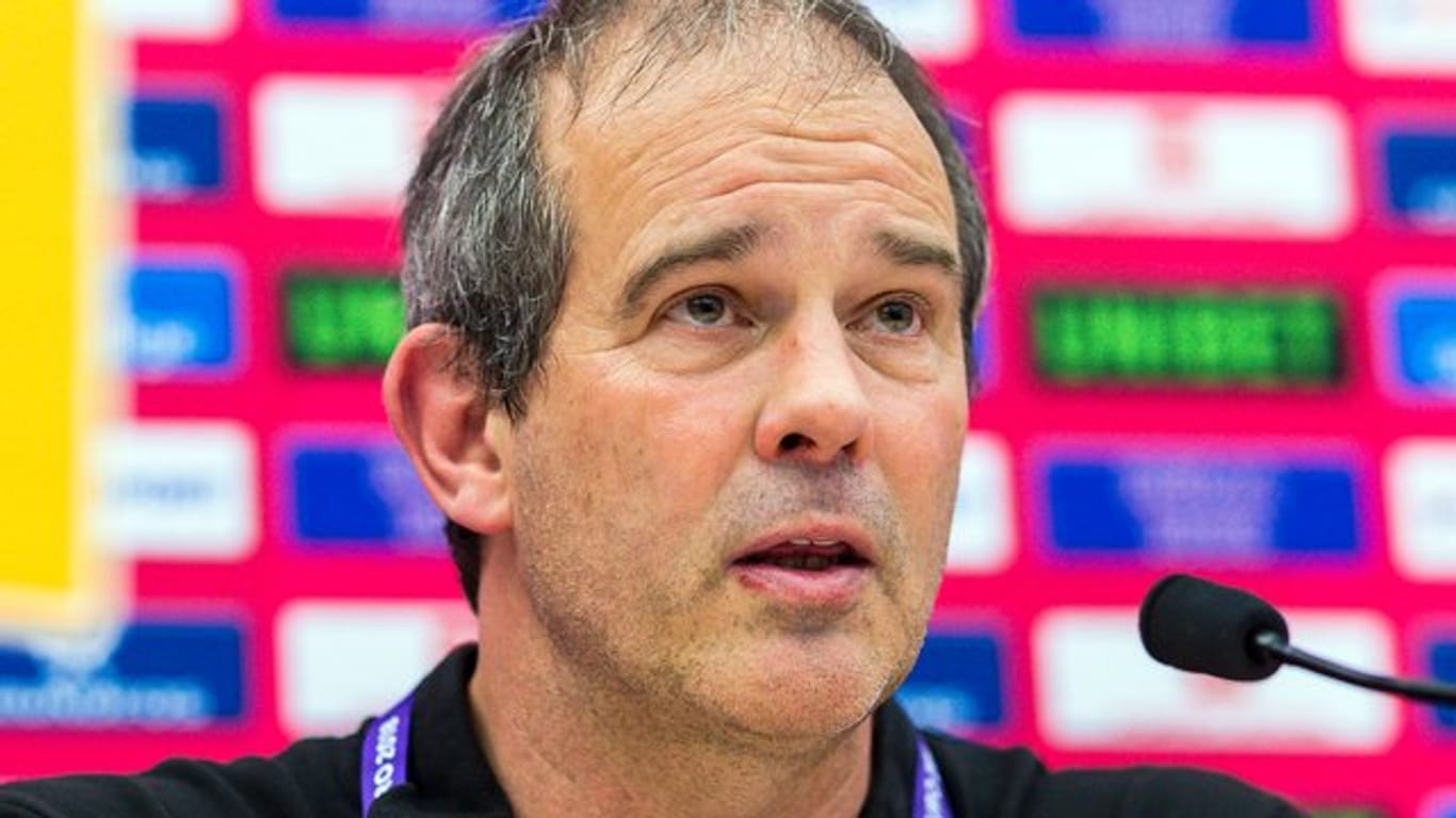 Testet zweimal mit Deutschlands Handball-Frauen gegen die Niederlande: Bundestrainer Henk Groener.
