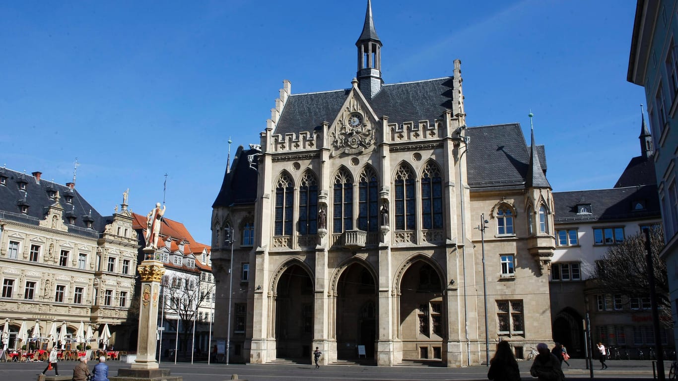 Das Erfurter Rathaus: Die Stadt will ein Zeichen gegen Diskriminierungen und Rassismus setzen.