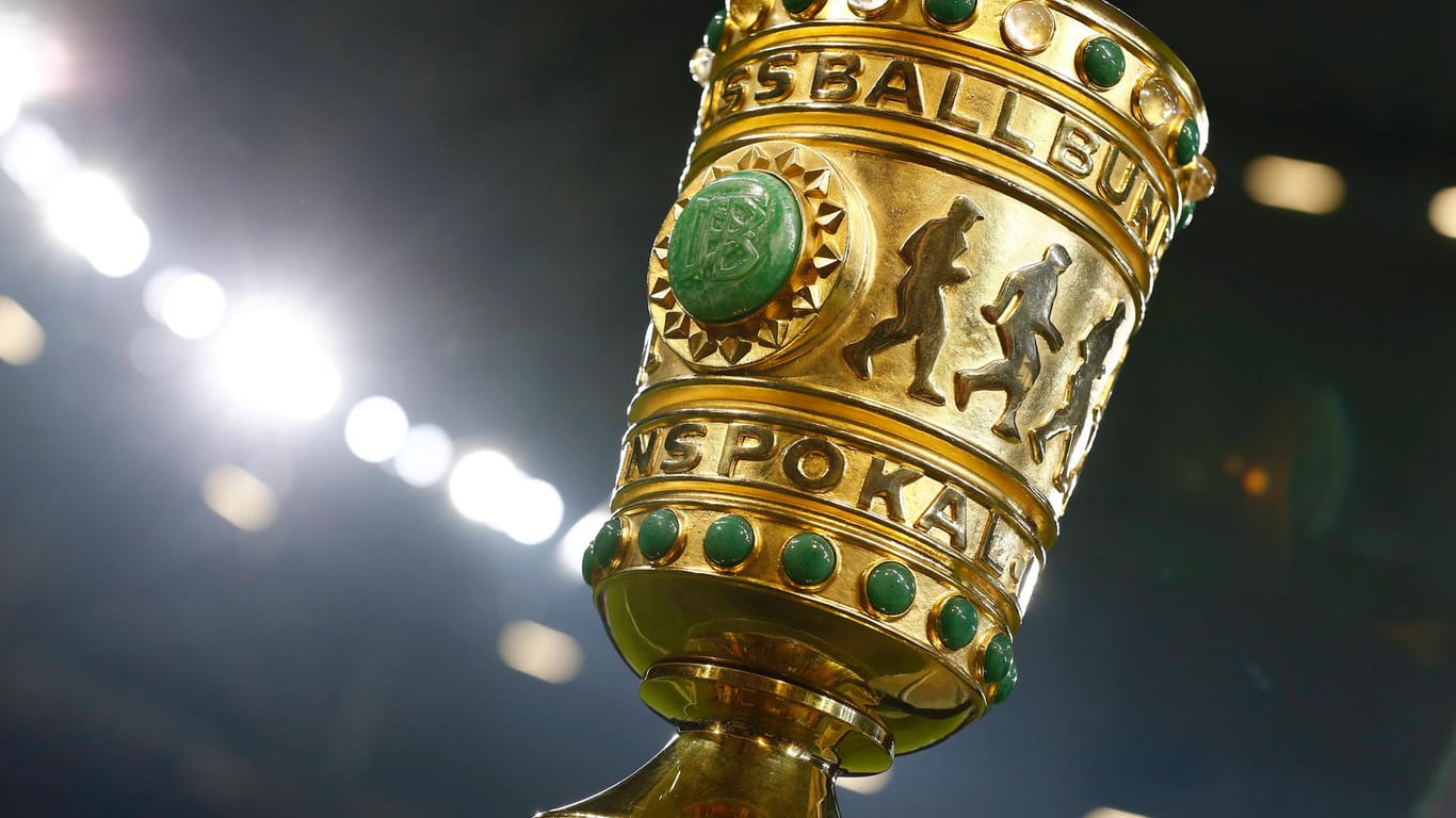 DFB-Pokal-Trophäe: Die erste Runde findet vom 11. bis 14. September statt.